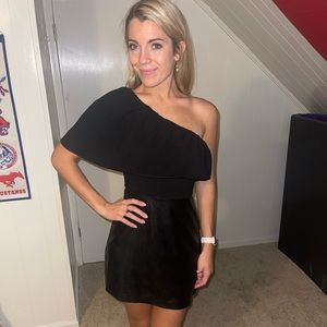 Black 1 shoulder crepe and vegan leather cocktail dress BCBG Generation SS 4 NWT